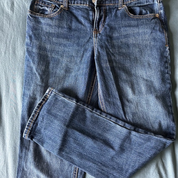 Pre-loved Old Navy Boyfriend Jeans - Picture 4 of 4
